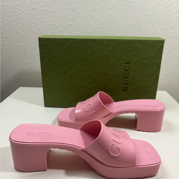 Gucci Rubber Gucci Logo Printed Mules Sandals Slide - Picture 6 of 13